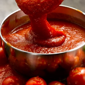 Sos pomidorowy przepis do spaghetti